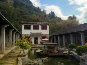 Yingde 25℃ Shizhu Homestay (Yingxi Fenglin Corridor Branch)