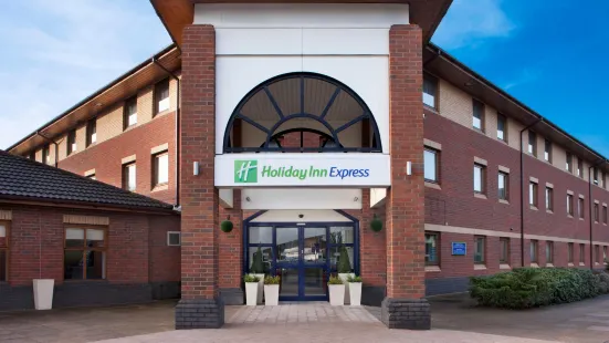 Holiday Inn Express 沃維克M40，JCT.15