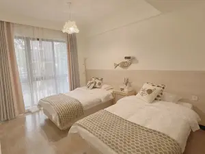 East Jianghu Gunai B & B