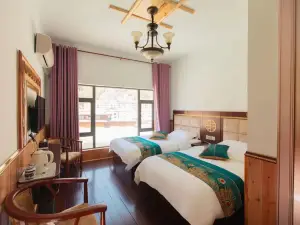 Heishui Yunshuge Inn