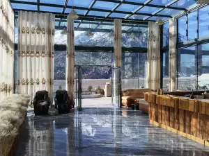 Basu Mingjing Hotel (Ranwu Lake)