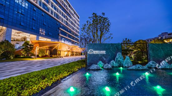 Yangzhou East High-speed Railway Station Elite Hotel