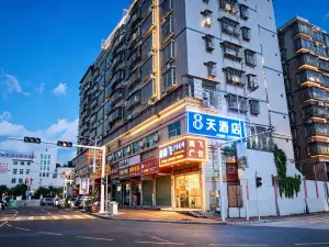 8天ホテル