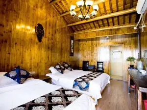 Yi County Xiaoyanglou Homestay