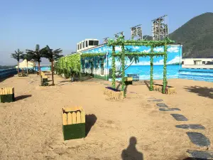 Ji'an Guomen Hotel (Yalu River Guomen Scenic Area)