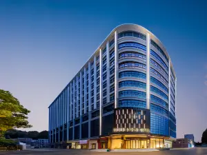 Atour Hotel Yunfu Luoding Taide Tianrun Plaza