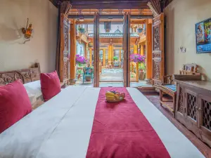 Meiqi Naxi Inn
