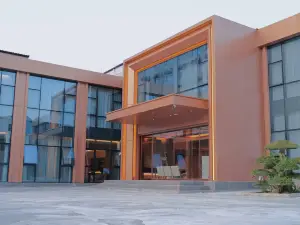 Yunqi Courtyard-Style Hotel