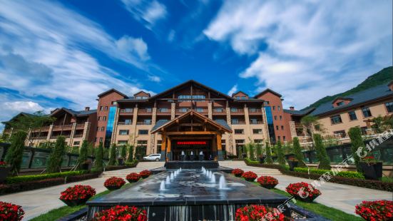 Maple Aroma Valley Hot Spring Resort Hotel