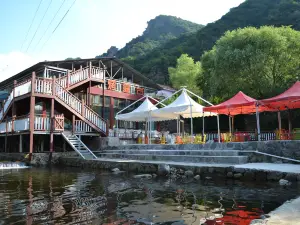 霧靈山靈谷苑渡假村