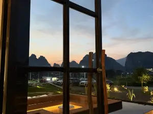 Cloudland Beautiful Realm Vacation Boutique Stay (Yingxi Corridor of Mountain Peaks)