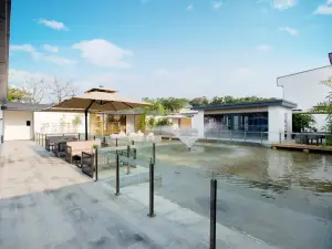 โรงแรมเฉวี่ยลี่ปี้หลิน ชวีฟู