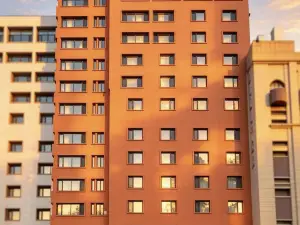 Rezen Longzhang Hotel (Harbin Central Street)