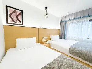 Xianshiyijiu Homestay（Dujiangyan lrrigation Project Scenic Spot Nanqiao Store）