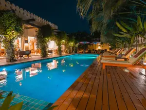 Areindmar Hotel