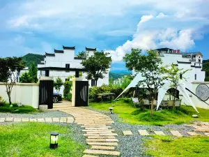 Taining Extraordinary Companion Mountain Residence