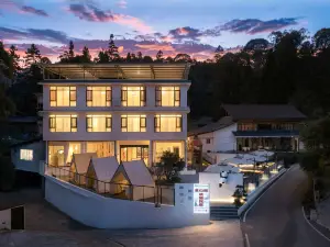 Bifengxia Jinshange Panda Homestay