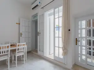 Casa Bianca il Tuo Bnb, Big Terrace Downtown, 15Min Airport & Sea