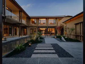 Shaxi Fengya Song Village Residence Hotel
