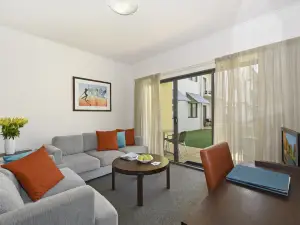 Metro Advance Apartments & Hotel
