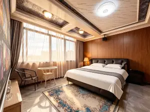 Pingle Royal Marina Hotel
