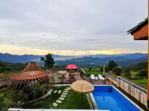 Xiuning Shangri-La Meishe Yunshang Chayuanli Homestay