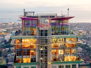 Crown Regency Hotel & Towers