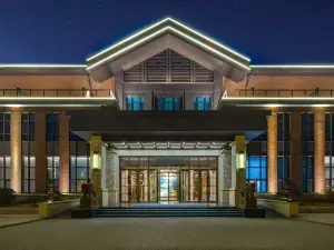 Huanghua Jinghai Yunqi Holiday Hotel