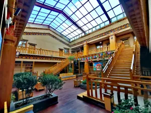 Holy Lotus Tibetan courtyard Hotel