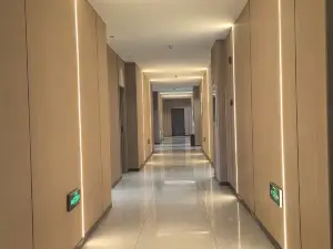 Wuchuan Taihong Business Hotel