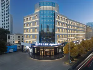 Magnotel Hotel (Dingzhou Municipal Government Times Square)