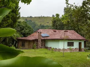 Lake Kasenda Lodge