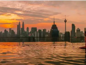 The Sky Pool Suites near PWTC & Sunway Putra - The Stay Hub