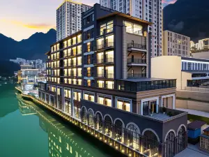 Impression Lakeview Hotel