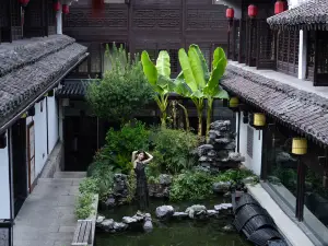 Shaoxing Taimen Homestay (Lu Xun Hometown Cangqiao Straight Street Shop)