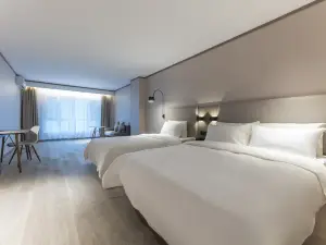 HanTing Hotel (Yitong Bus Station)
