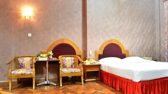 Excel Palace Hotel
