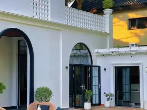 Beihai Yintan 8861 Coastal Resort Hotel