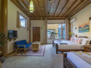 Guzang Xiangbala Diannan Wufu Boutique Inn