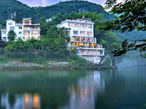 Xingyi Yunshe・Fanjingshan Mountain View Retreat