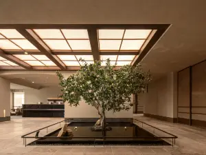 賽里木湖景區遊客中心亞朵見野飯店