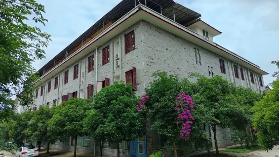 Yujiayuan Hotel