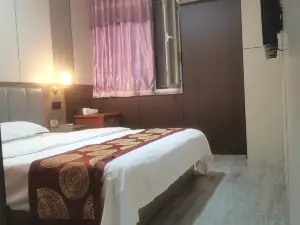 榆林七彩主題賓館（二街汽車南站店）