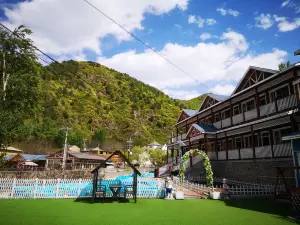 wulingshanLongmai Fengqing Holiday Hotel