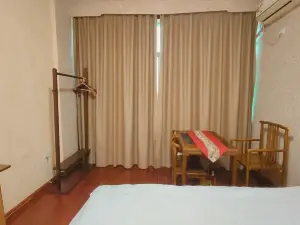 光沢東穎ホテル