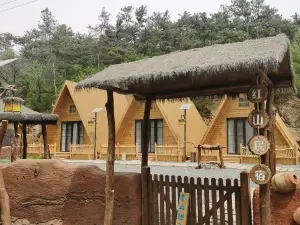 紅山民宿(牛河梁國家考古遺址公園店)