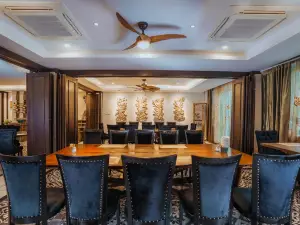 Thang Long Opera Hotel