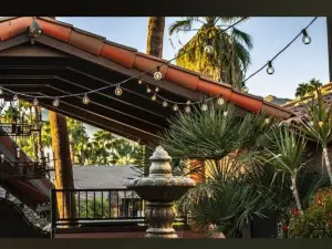 HOTEL PALM