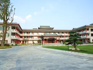 Zhu Huan Resort Hotel (Huayang Scenic Area)