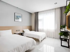 Mijia Youth Hotel